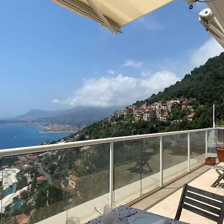 Attico Sul Mare Apartamento *