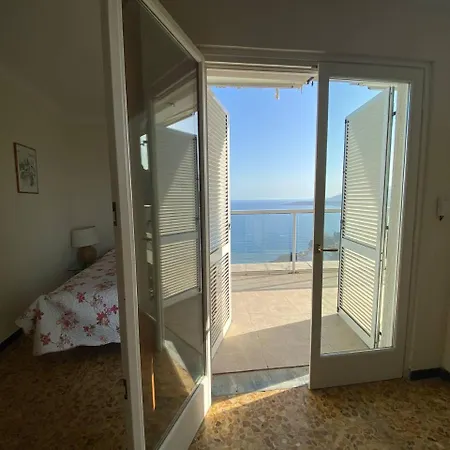 Attico Sul Mare Apartamento