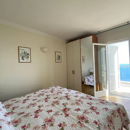 Attico Sul Mare Apartamento Grimaldi (Liguria)