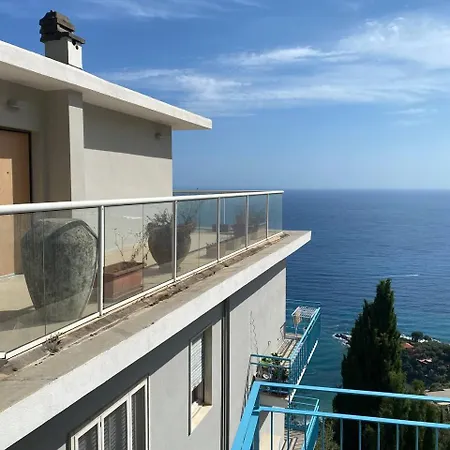 Attico Sul Mare * Grimaldi (Liguria)
