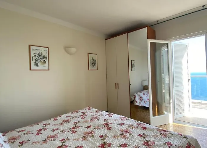 Attico Sul Mare Appartamento Grimaldi (Liguria)