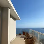 Attico Sul Mare Appartamento *