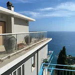 Attico Sul Mare * Grimaldi (Liguria)