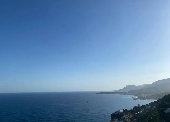 Attico Sul Mare * Grimaldi (Liguria)